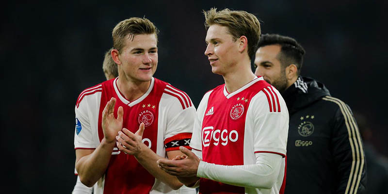 De Jong và de Ligt là hai sản phẩm gần đây nhất của lò Ajax Amsterdam