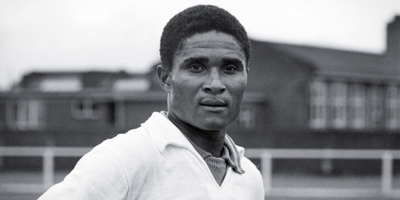 Eusébio được công nhận là huyền thoại số 1 của CLB Benfica